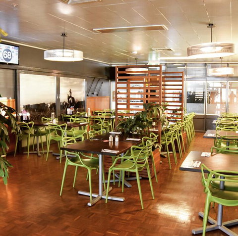 The Queensland Hotel - Redcliffe Tourism 1