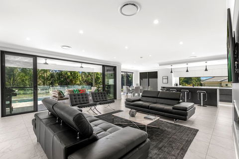 The Residence - Redcliffe Tourism 1