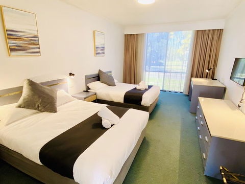 The Select Inn Penrith - Redcliffe Tourism 1