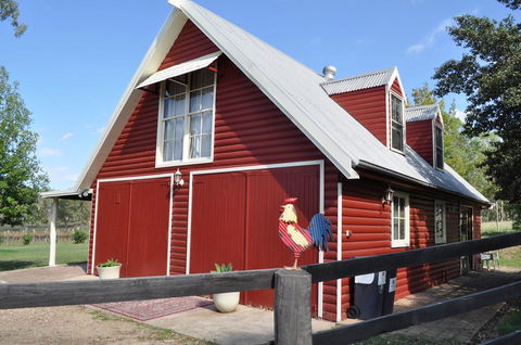 The Stables - Redcliffe Tourism 2