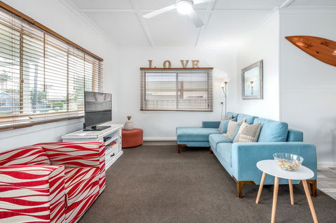 The Surf Shack - Redcliffe Tourism 3