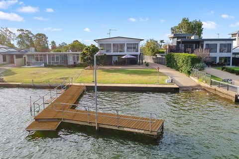 The View - Redcliffe Tourism 2