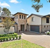 The Vintage Manor - Redcliffe Tourism