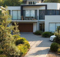 The White House Merimbula - Redcliffe Tourism