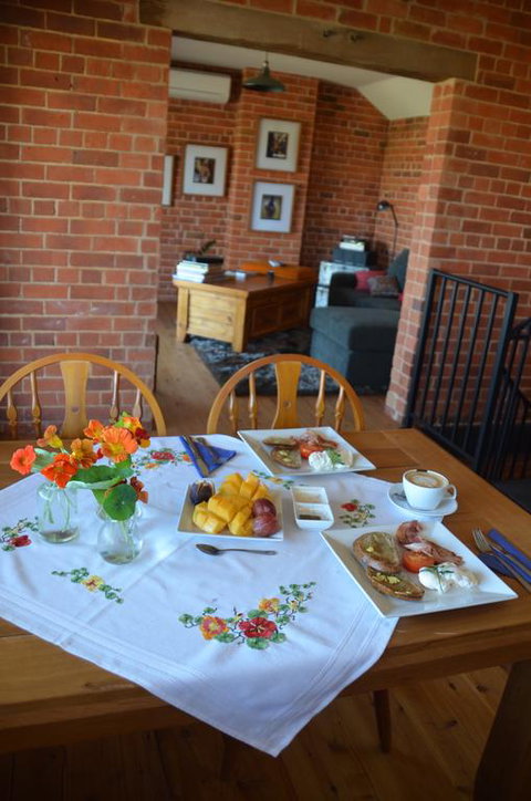 The Wicked Villa - Redcliffe Tourism 3