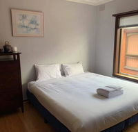 Thomastown Antique House Room 4 - Redcliffe Tourism
