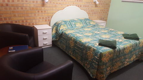 Tiaro Motor Inn - Redcliffe Tourism 1