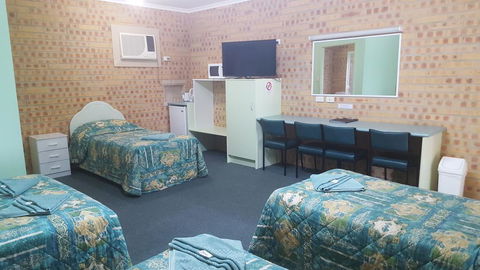 Tiaro Motor Inn - Redcliffe Tourism 3