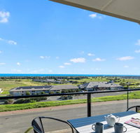 Ticky's Dream - 18 Turnberry Drive - Redcliffe Tourism