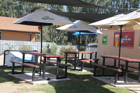Tocumwal Hotel Motel (The Palms) - Redcliffe Tourism 2