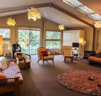 Tomah Retreat - Relax  Heal at UNWIND - Redcliffe Tourism