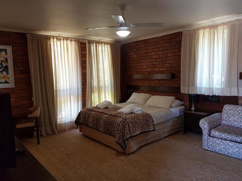 Toora Lodge Motel - Redcliffe Tourism 2