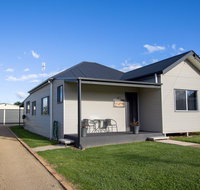 Topaz Cottage - Redcliffe Tourism