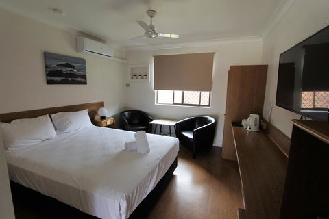 Toreador Motel - Redcliffe Tourism 1