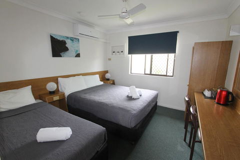 Toreador Motel - Redcliffe Tourism 3