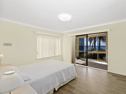 Toukley Waterfront House - Redcliffe Tourism 1