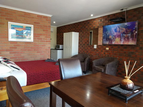 Travellers Inn Kaniva - Redcliffe Tourism 0
