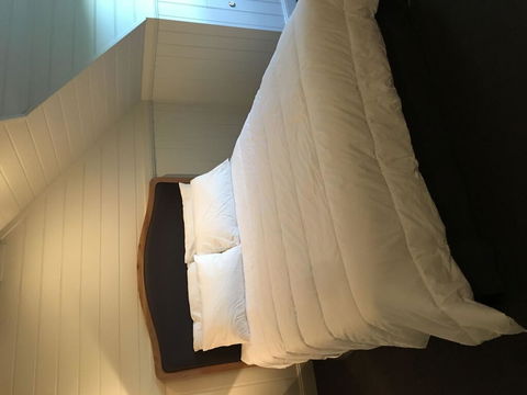 Travertines Wines Apartment - Redcliffe Tourism 2