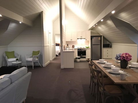 Travertines Wines Apartment - Redcliffe Tourism 3