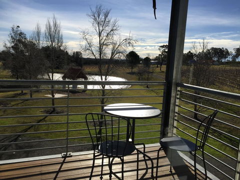 Travertines Wines Apartment - Redcliffe Tourism 1