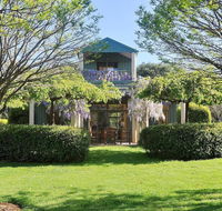 Tree Elle Retreat - Redcliffe Tourism