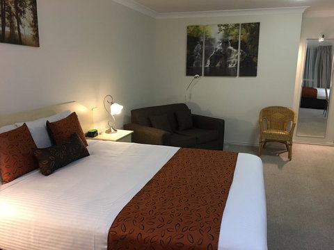 Tuckerbox Motor Inn - Redcliffe Tourism 0