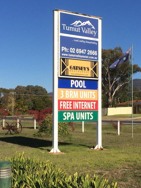 Tumut Valley Motel - Redcliffe Tourism 3