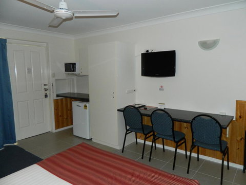 Twin Towns Motel - Redcliffe Tourism 2