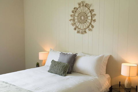 Two Bedroom Gem, Short Drive To MONA - Redcliffe Tourism 1