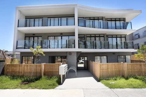 Two Brand New Bedrooms In The Sunlight Area - Redcliffe Tourism 3
