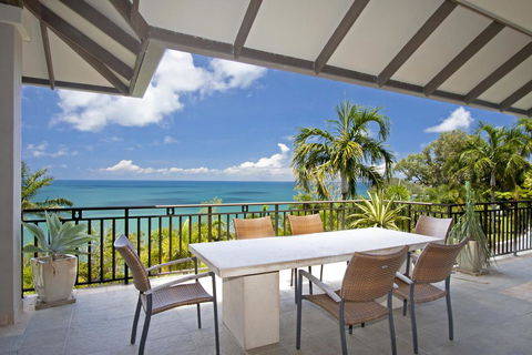 U 12 Santai - Redcliffe Tourism 0