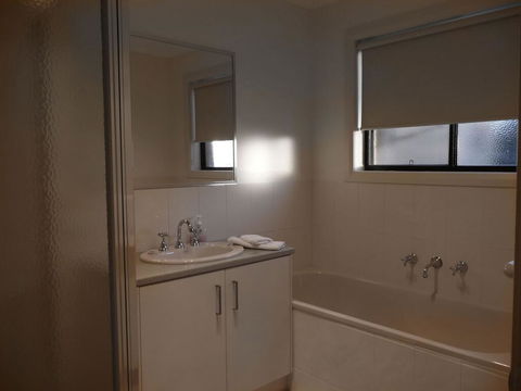 Ulmara Unit 3 - Redcliffe Tourism 1
