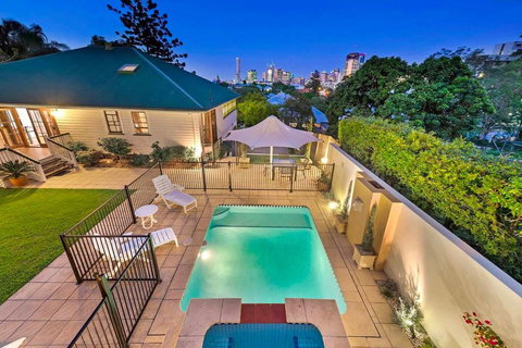 Ultimate Family Home - 3 Bedroom Lux Retreat With Private Pool, Spa And Incredible Views - Redcliffe Tourism 0