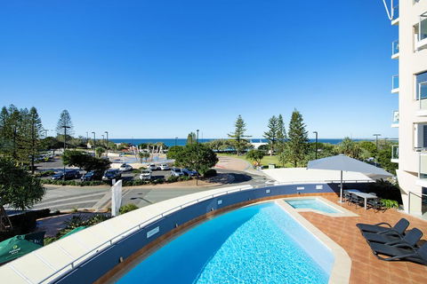 ULTIQA Shearwater Resort - Redcliffe Tourism 3