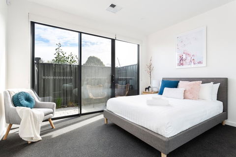 Urban Rest - Little Grenfell - Redcliffe Tourism 3