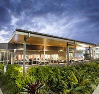 Vale Hotel - Redcliffe Tourism