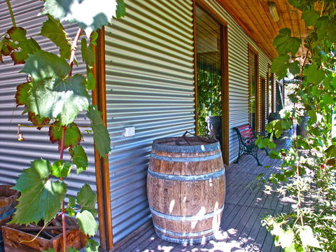 Valley Farm Vineyard Villas - Redcliffe Tourism 0