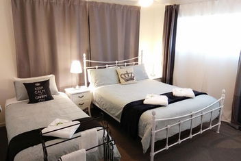 Victoria At Redcliffe Bed & Breakfast with Redcliffe Tourism