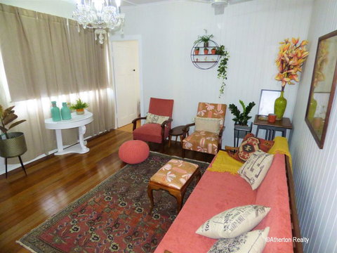 Victoria House - Redcliffe Tourism 3