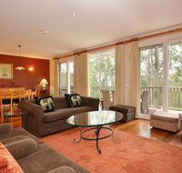 Villa 3br Bella Vista Resort Condo located within Cypress Lakes Resort nothing is more central - Redcliffe Tourism