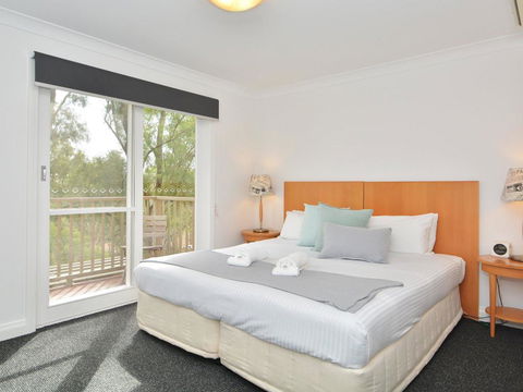 Villa 3br Tranquility Resort Condo Located Within Cypress Lakes Resort (nothing Is More Central) - Redcliffe Tourism 1