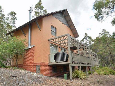 Villa Executive 2br Barbera Resort Condo Located Within Cypress Lakes Resort (nothing Is More Central) - Redcliffe Tourism 3