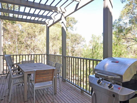 Villa Executive 2br Petit Verdot Resort Condo Located Within Cypress Lakes Resort (nothing Is More Central) - Redcliffe Tourism 0