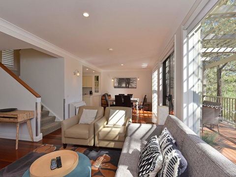 Villa Executive 2br Quattro Resort Condo Located Within Cypress Lakes Resort (nothing Is More Central) - Redcliffe Tourism 0