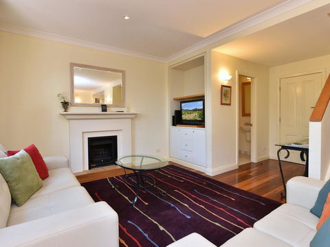 Villa Executive 2br Shiraz Resort Condo Located Within Cypress Lakes Resort (nothing Is More Central) - Redcliffe Tourism 3