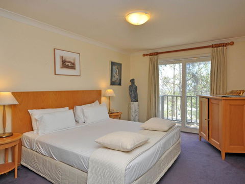 Villa Joie De Vie Located Within Cypress Lakes - Redcliffe Tourism 1