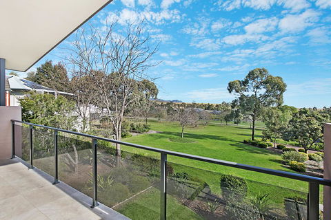 Villa Saachi - Redcliffe Tourism 0