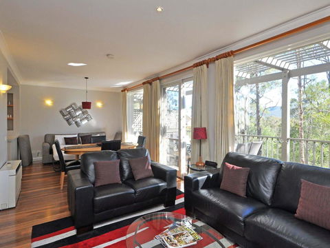 Villas Treinta (Sleeps 30) Resort Condos Located Within Cypress Lakes Resort (nothing Is More Central) - Redcliffe Tourism 3