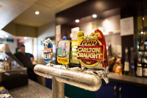 Villawood Hotel - Redcliffe Tourism 3