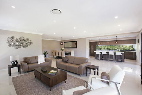 Vin De Vie - Redcliffe Tourism 1